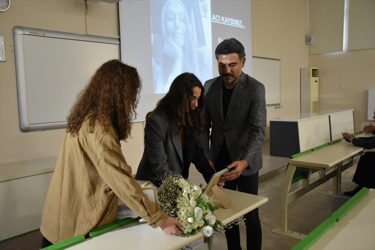 Vefat eden Karadeniz Teknik Üniversitesi öğrencisi için anma töreni düzenlendi