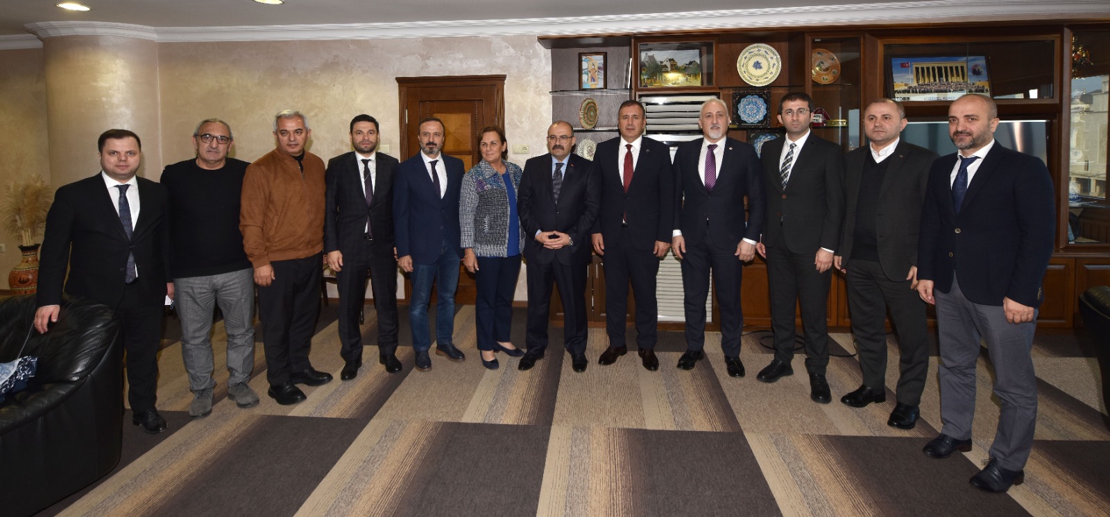 Trabzon Valisi İsmail Ustaoğlu TTSO’yu ziyaret etti