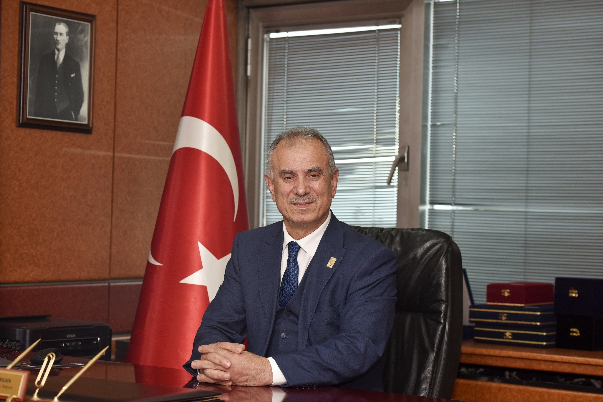 “Türk Milleti, Devleti ile alçaklara geçmişte en ağır cevabı vermiştir, bugünde vermeye devam edecektir.”