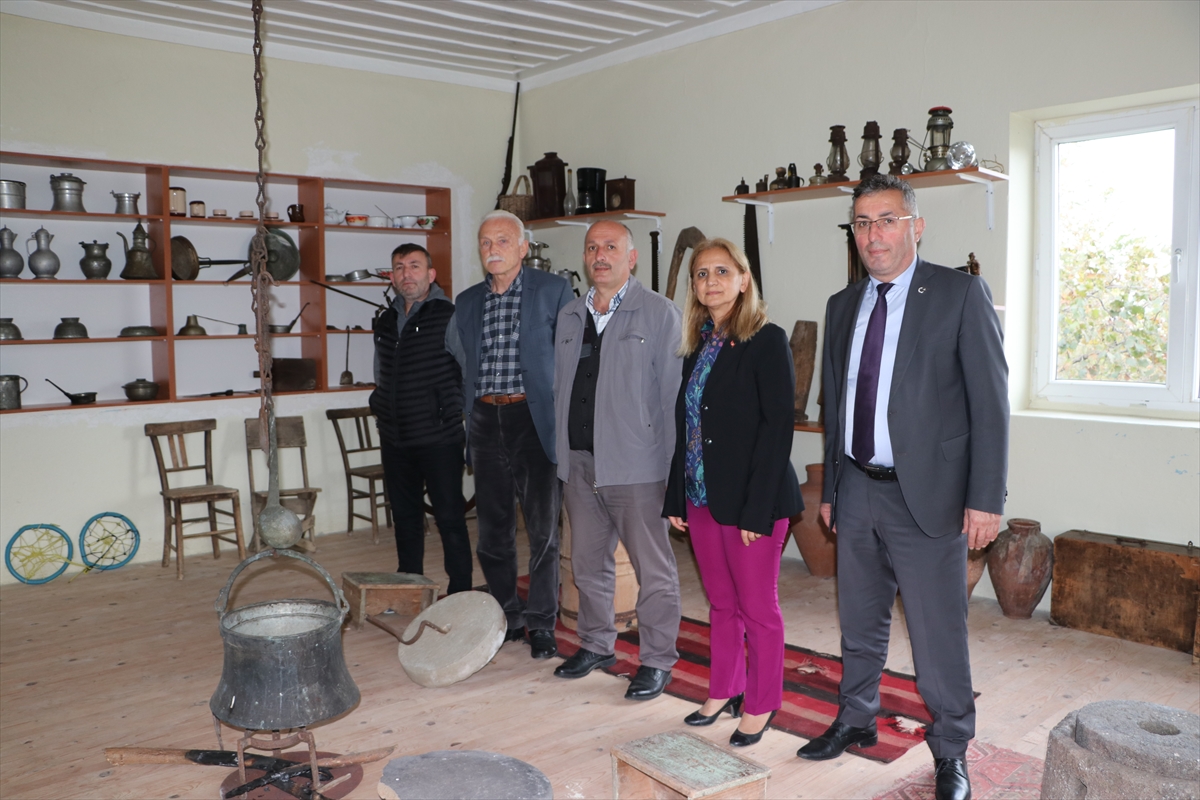 Trabzon’da eski tarım araç gereçleri ve eşyalar Köy Yaşam Merkezi’nde sergileniyor