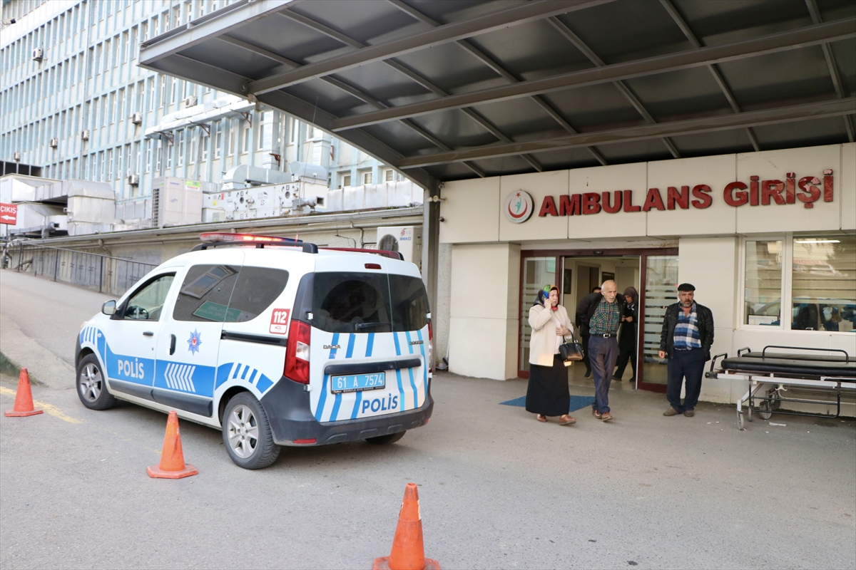 Trabzon’da doktoru darbettikleri öne sürülen 2 kişi gözaltına alındı