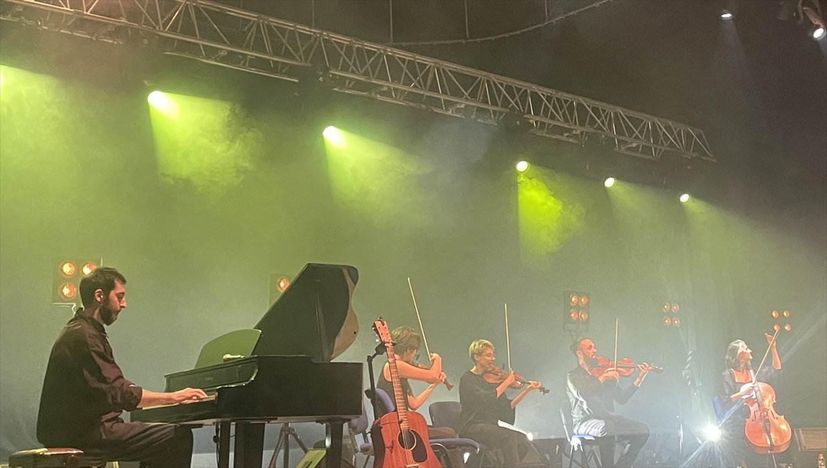 Rus piyanist Evgeny Grinko, Trabzon’da konser verdi