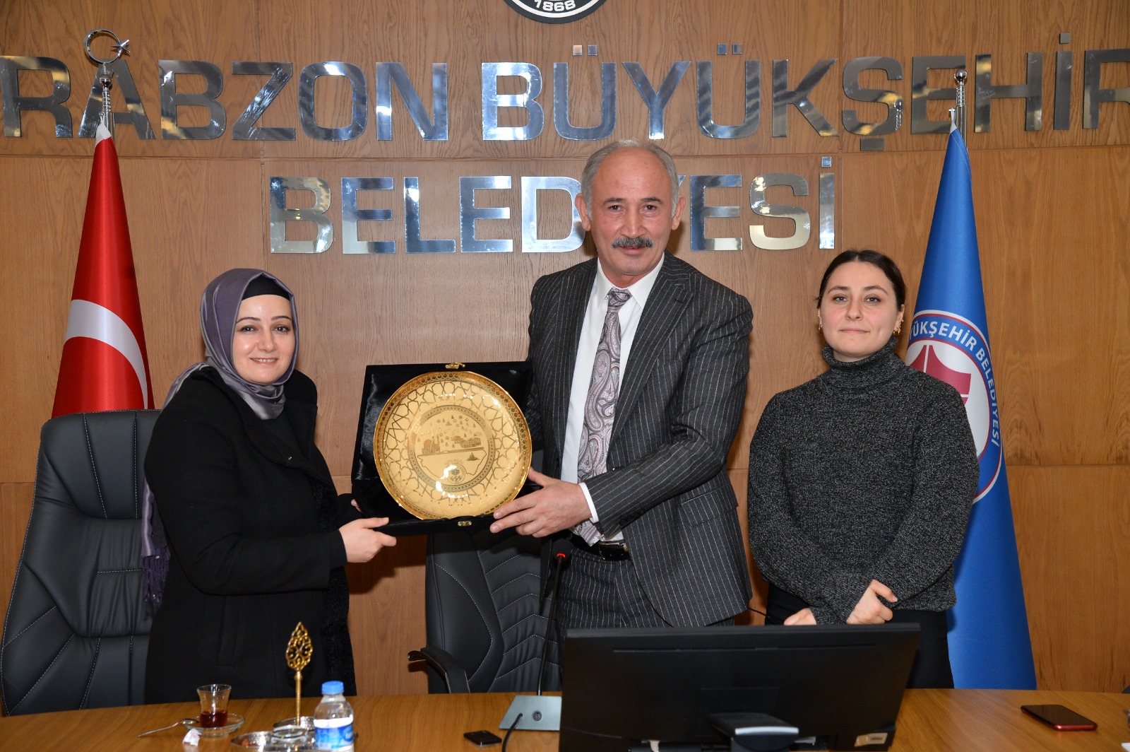 Diyarbakırlı Kadınlar Büyükşehir’i ziyaret etti