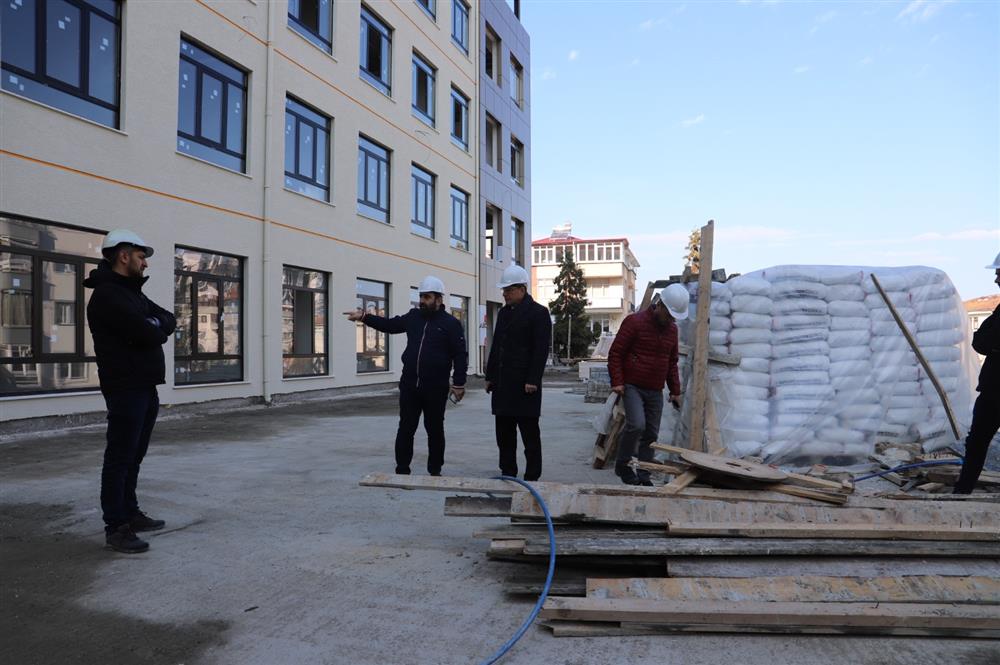 Ortahisar İlçe Sağlık Müdürlüğü inşaat alanında inceleme