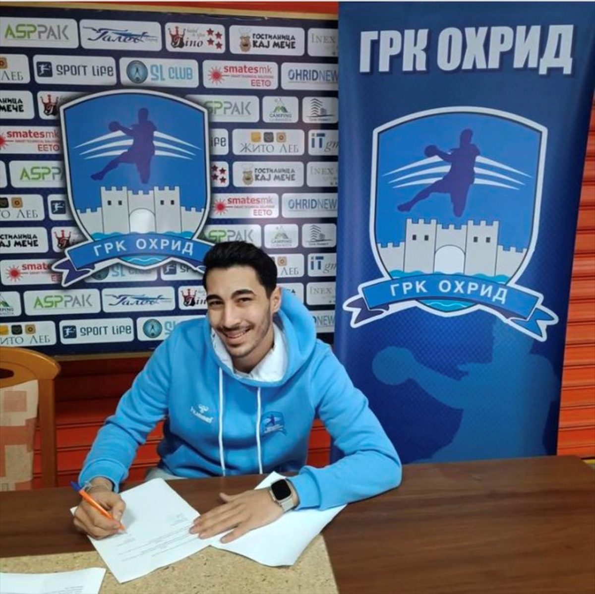 Milli hentbolcu Eray Karakoç, Kuzey Makedonya’nın GRK Ohrid takımına transfer oldu
