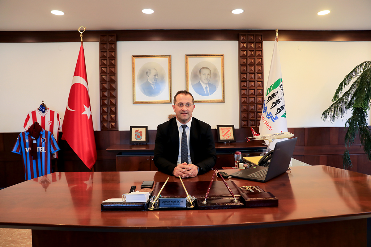 Akçaabat Belediye Başkanı Ekim Regaip Kandili’ni kutladı