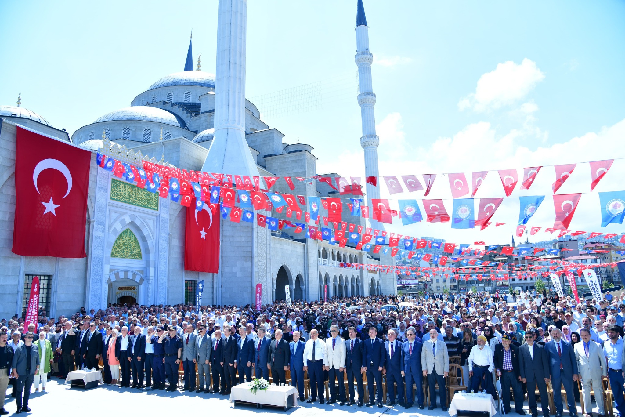 Hanife Hatun Camii Dualarla İbadete Açıldı