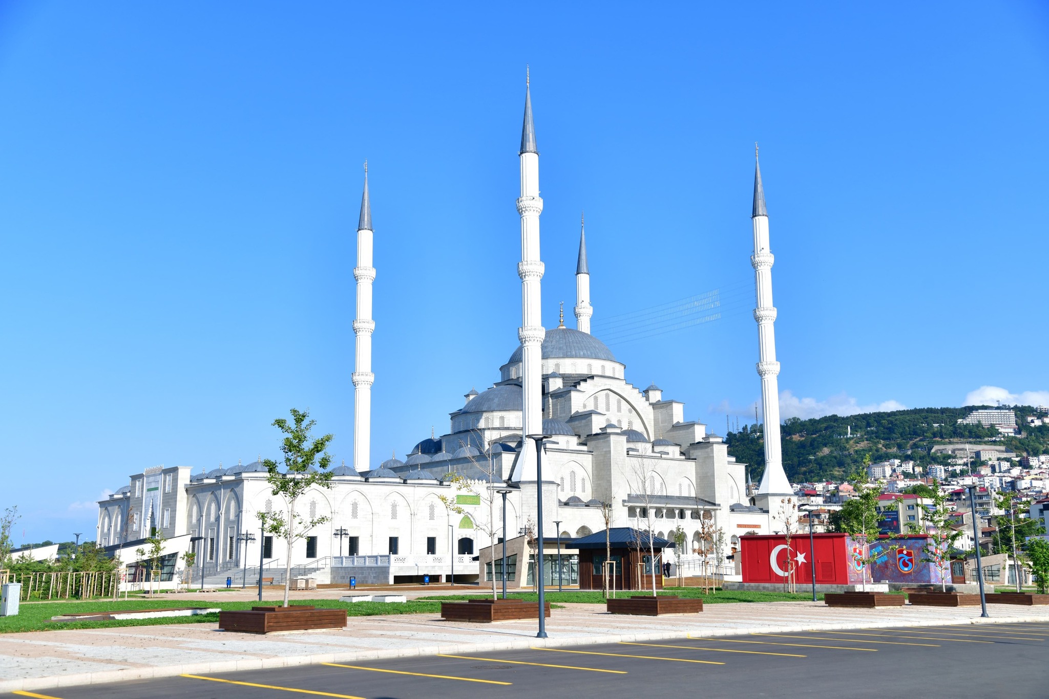 Karadeniz”in En Büyük Camii “Hanife Hatun Camii” Açılıyor