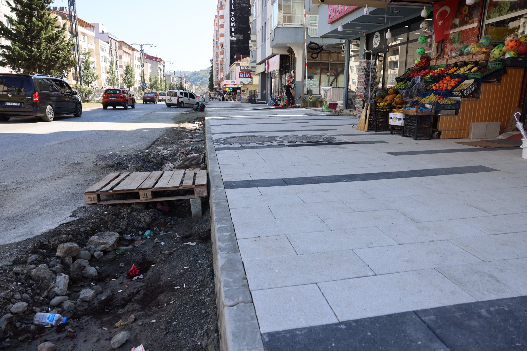 Başkan Bıyık’tan Kaldırım İncelemesi ve Düzenleme Uyarısı