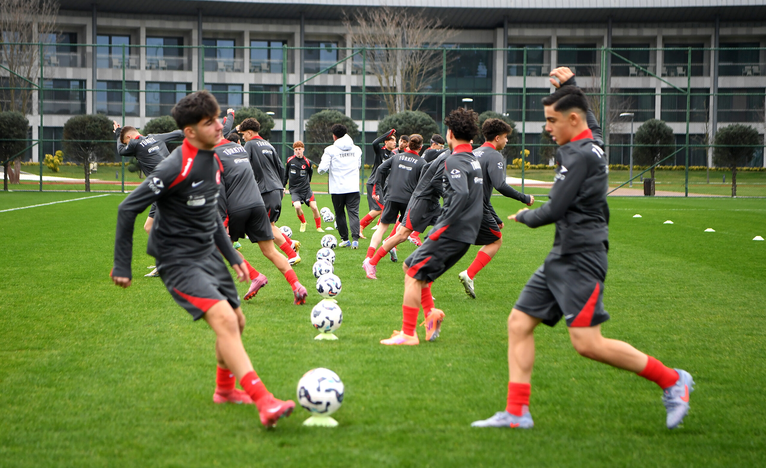 U15 Millî Takımımız, Kuzey Makedonya Maçları Hazırlıklarına Riva’da Başladı