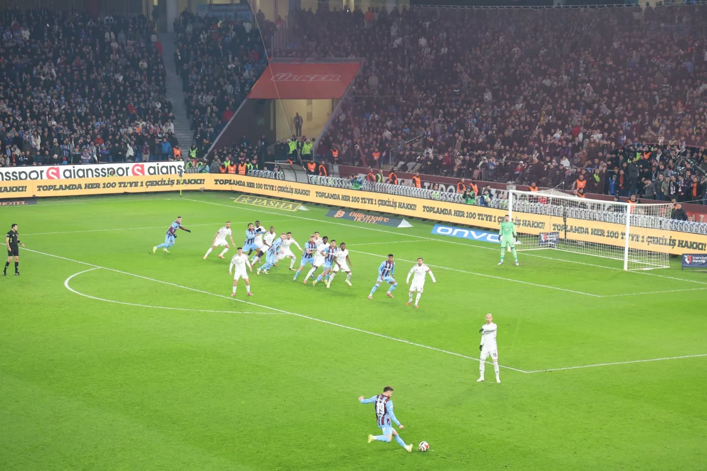 Nefes Kesen Gol Düellosu: Trabzonspor 3-3 Beşiktaş!