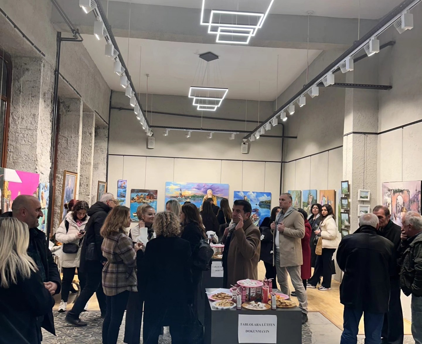 Trabzon Güzel Sanatlar Galerisi’nde “Deniz Toprak Zaman” Sergisi