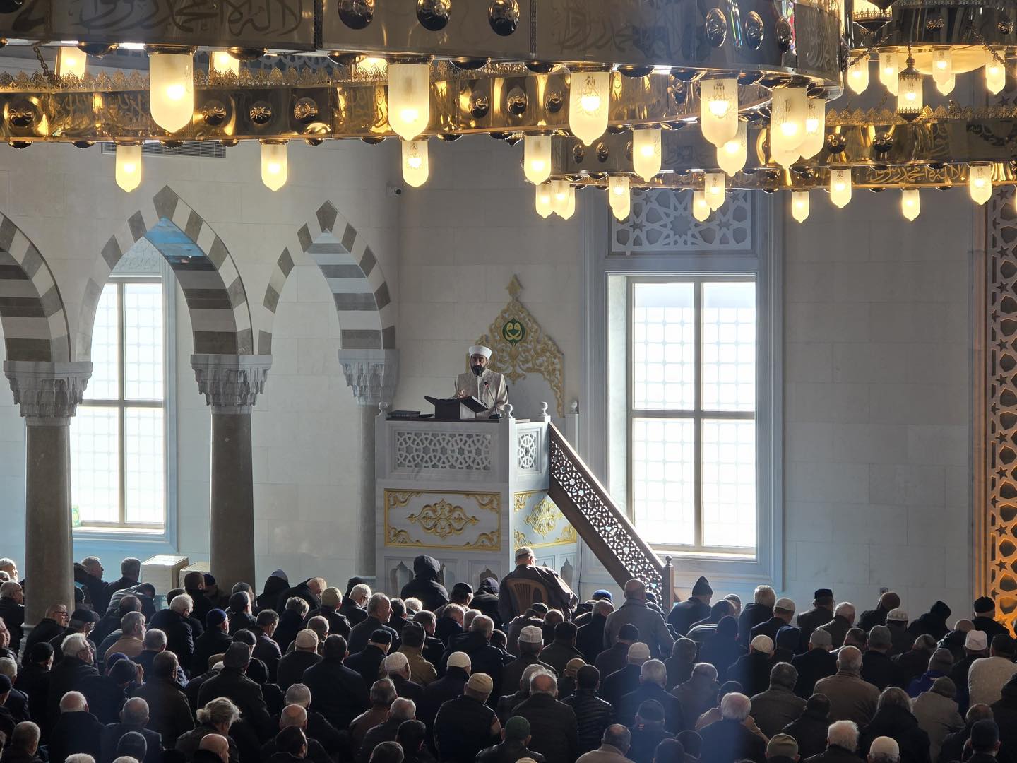 İl Müftüsü Çiçek Hanife Hatun Camii’nde Cuma Vaazı Verdi
