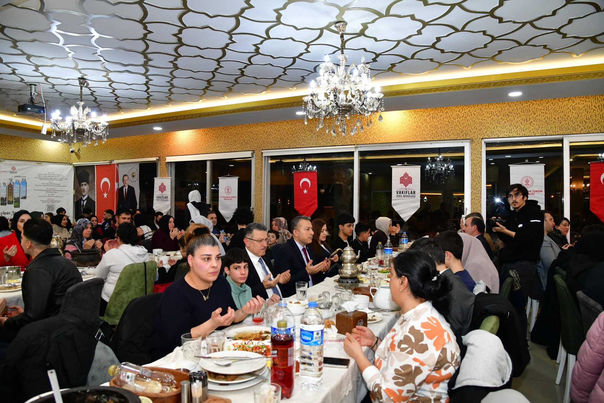 Vali Şahin, “Yetim ve Öksüz Kardeşlerimizin Yanındayız”