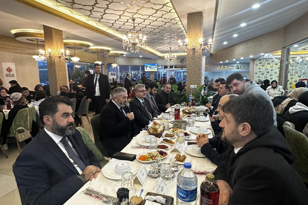“Asırları Aşan Hayır Sofrası”nda Yetimlerle Buluşma