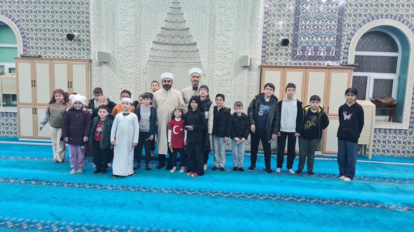 İl Müftüsü Çiçek Bostancı Camii’nde Cemaatle Buluştu