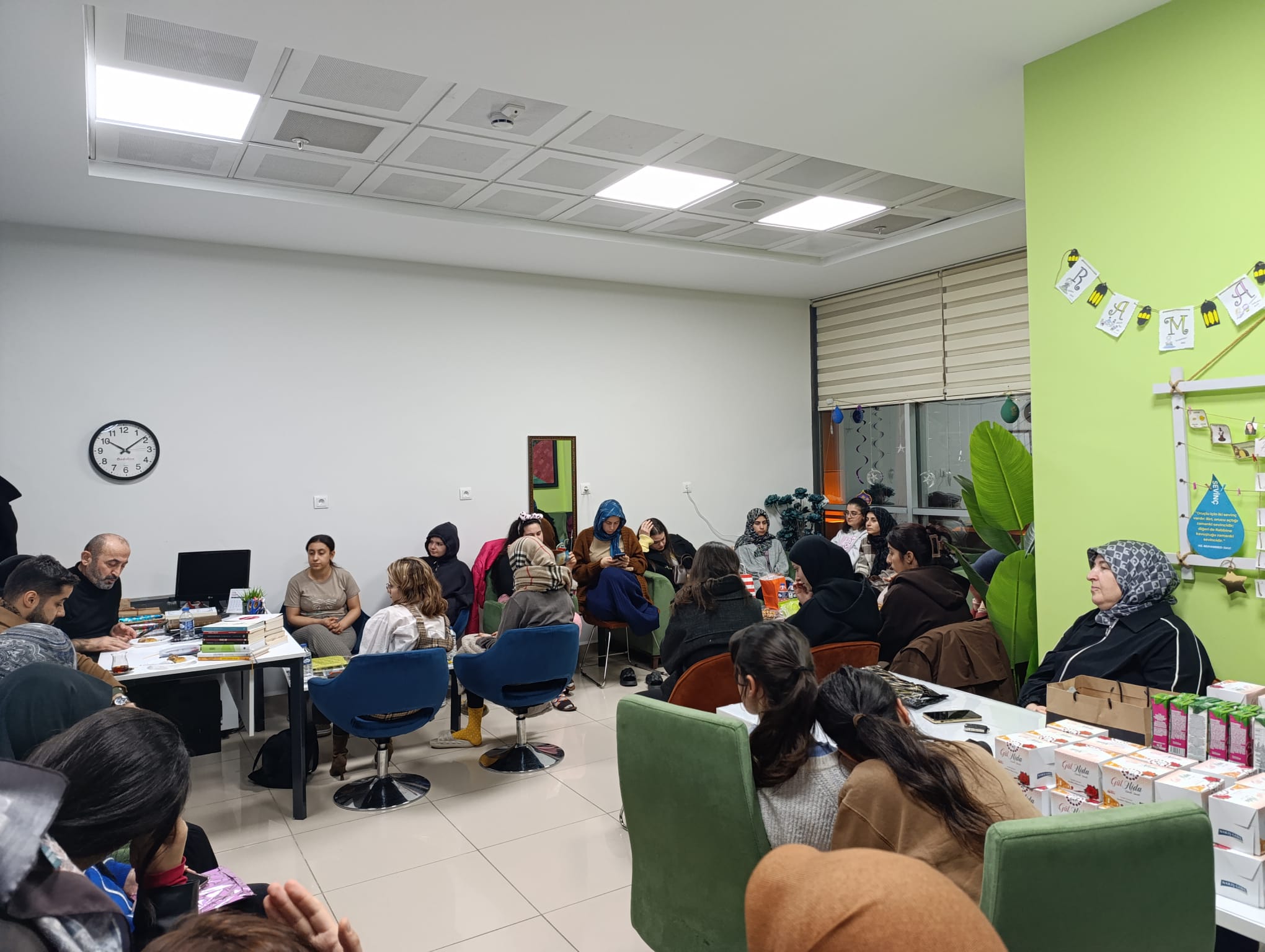 Trabzon Kredi Yurtlar Kurumu Fuat Sezgin Kız Öğrenci Yurdunda Kadir Gecesi Programı