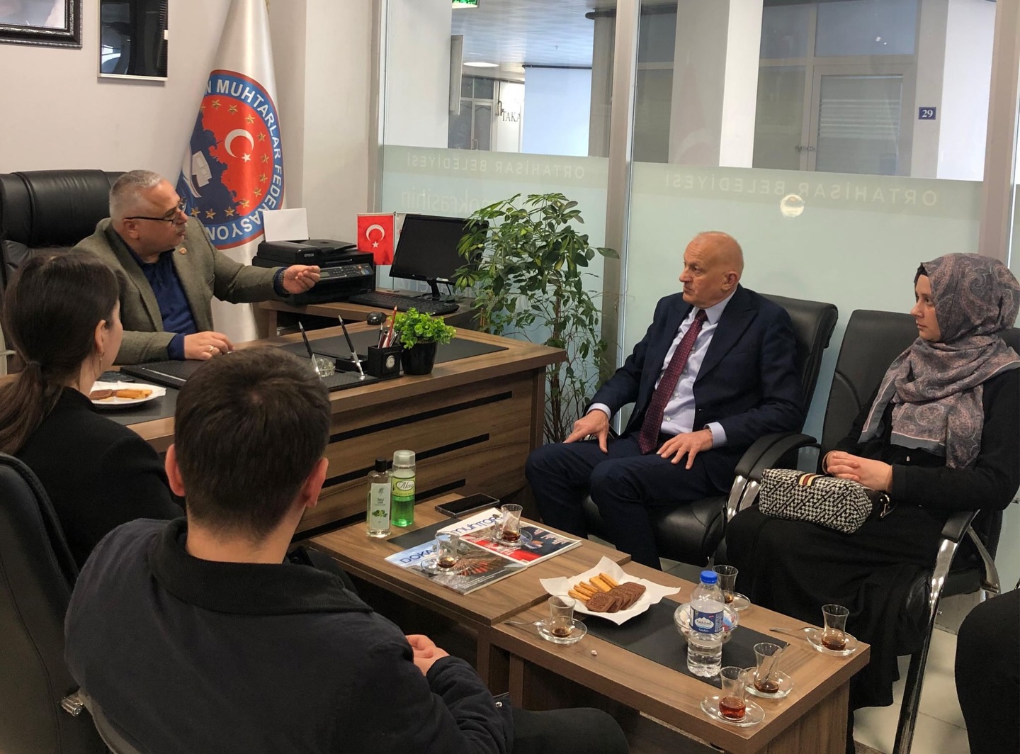 AK Parti Trabzon İl Başkanlığı Muhtarlar Federasyonu’nu Ziyaret Etti