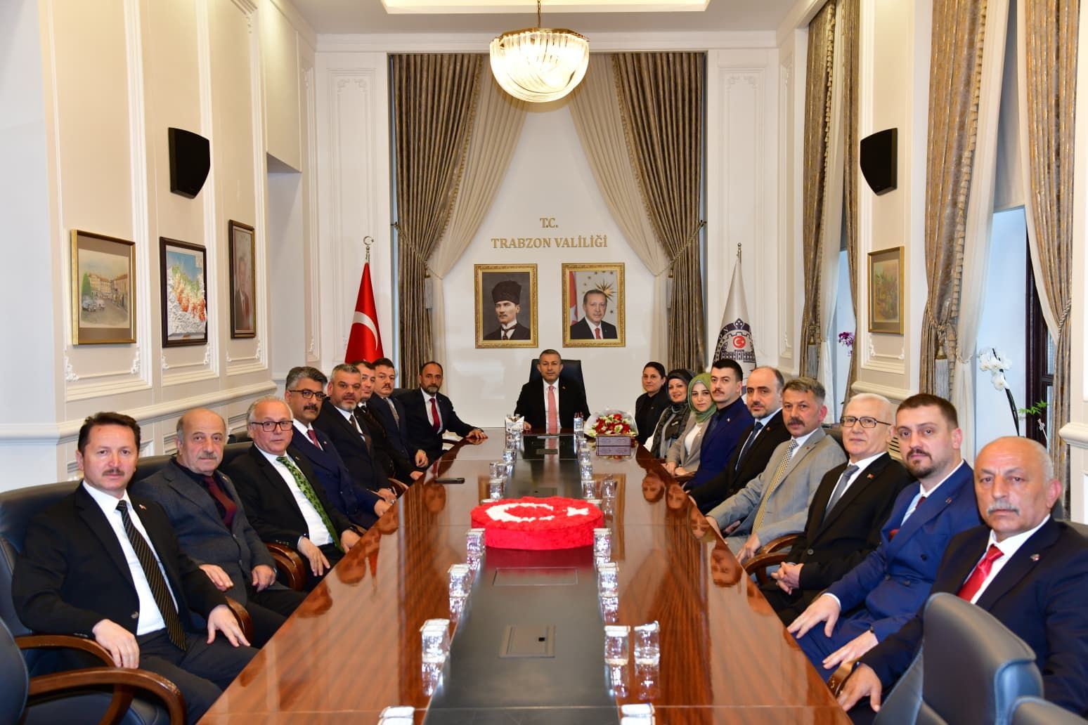 MHP İlçe Teşkilatından Vali Şahin’e Ziyaret