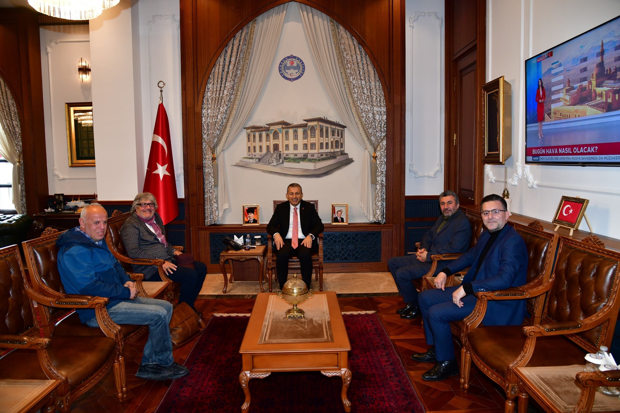 Trabzon’da Anlamlı Buluşma: Akçay’dan Valilik Ziyareti