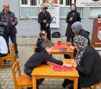 “Küçük Ellerin Büyük Marifetleri” sergisi yoğun ilgi gördü