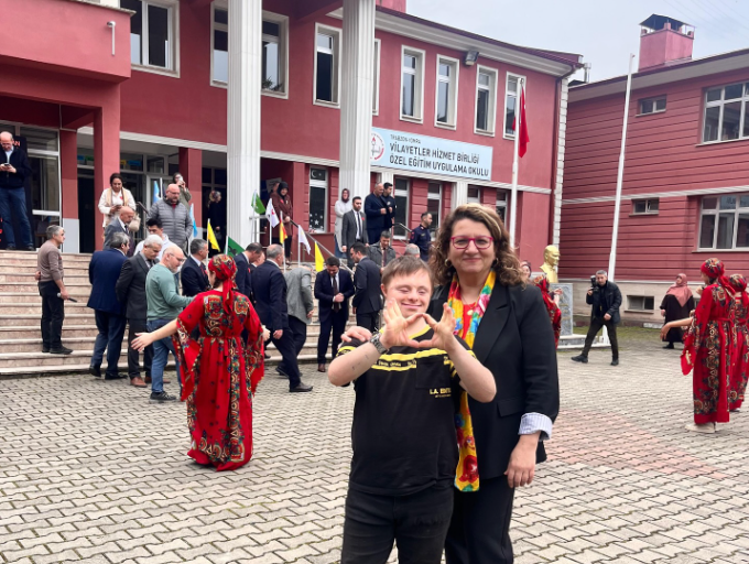 AK Parti Trabzon’dan Otizm Farkındalık Günü Mesajı
