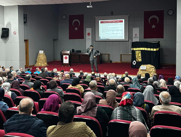 Trabzon’da Hacı Adaylarına Yönelik Bilgilendirme Semineri Düzenlendi