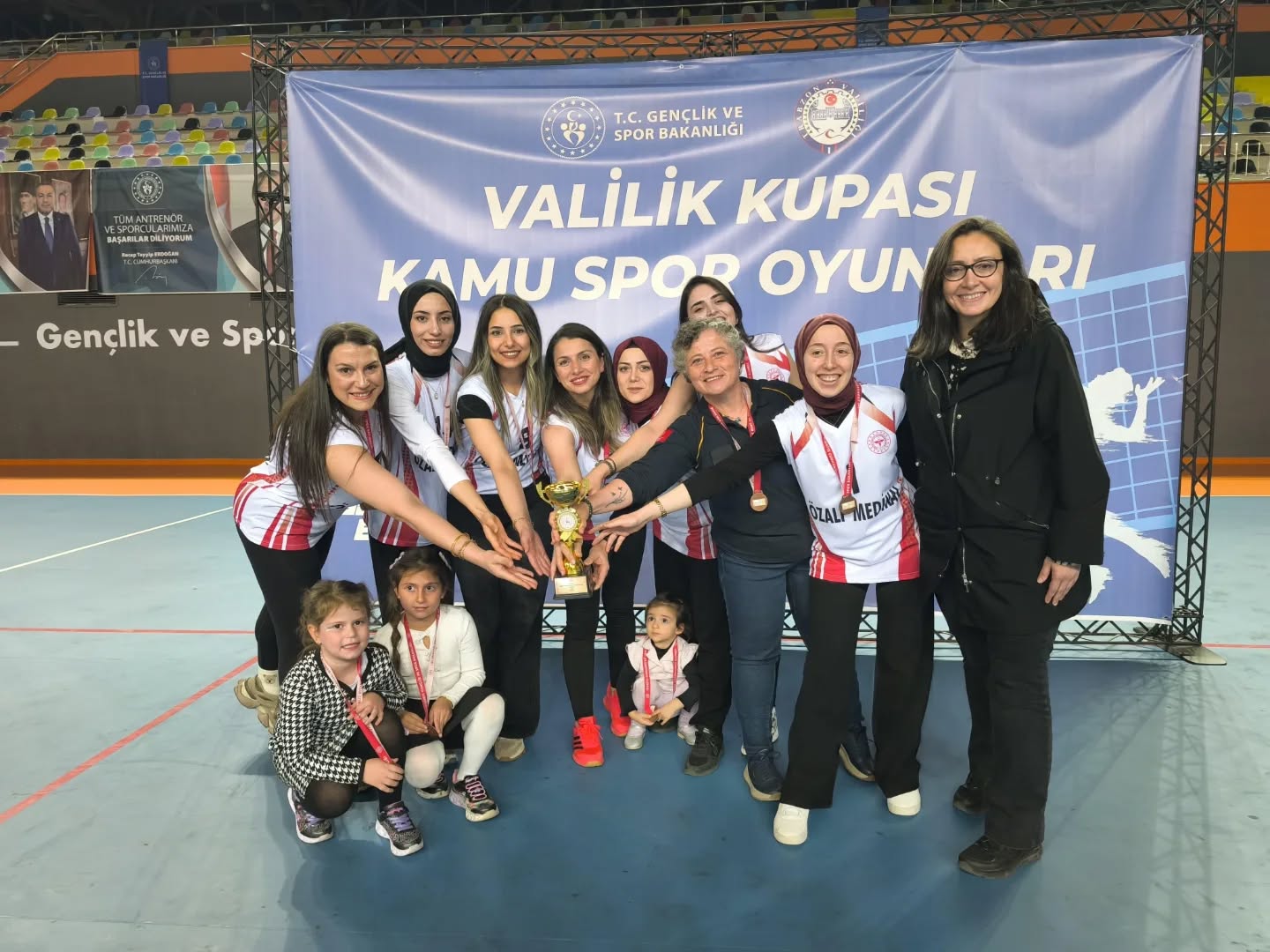 Trabzon Valilik Kupası Kamu Spor Oyunlarında Sağlık Müdürlüğü Takımlarından Başarı
