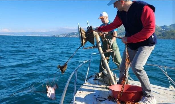 Trabzon’da Kalkan Avı Denetimleri Sürüyor: 3 Bin Metre Kaçak Ağa El Konuldu