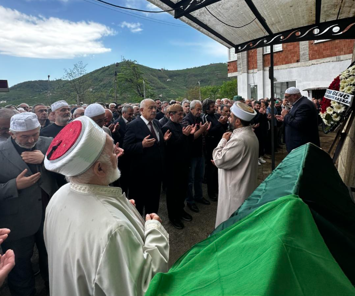İl Müftüsü Çiçek, Merhume Hanımcık Uzun’un Cenaze Törenine Katıldı