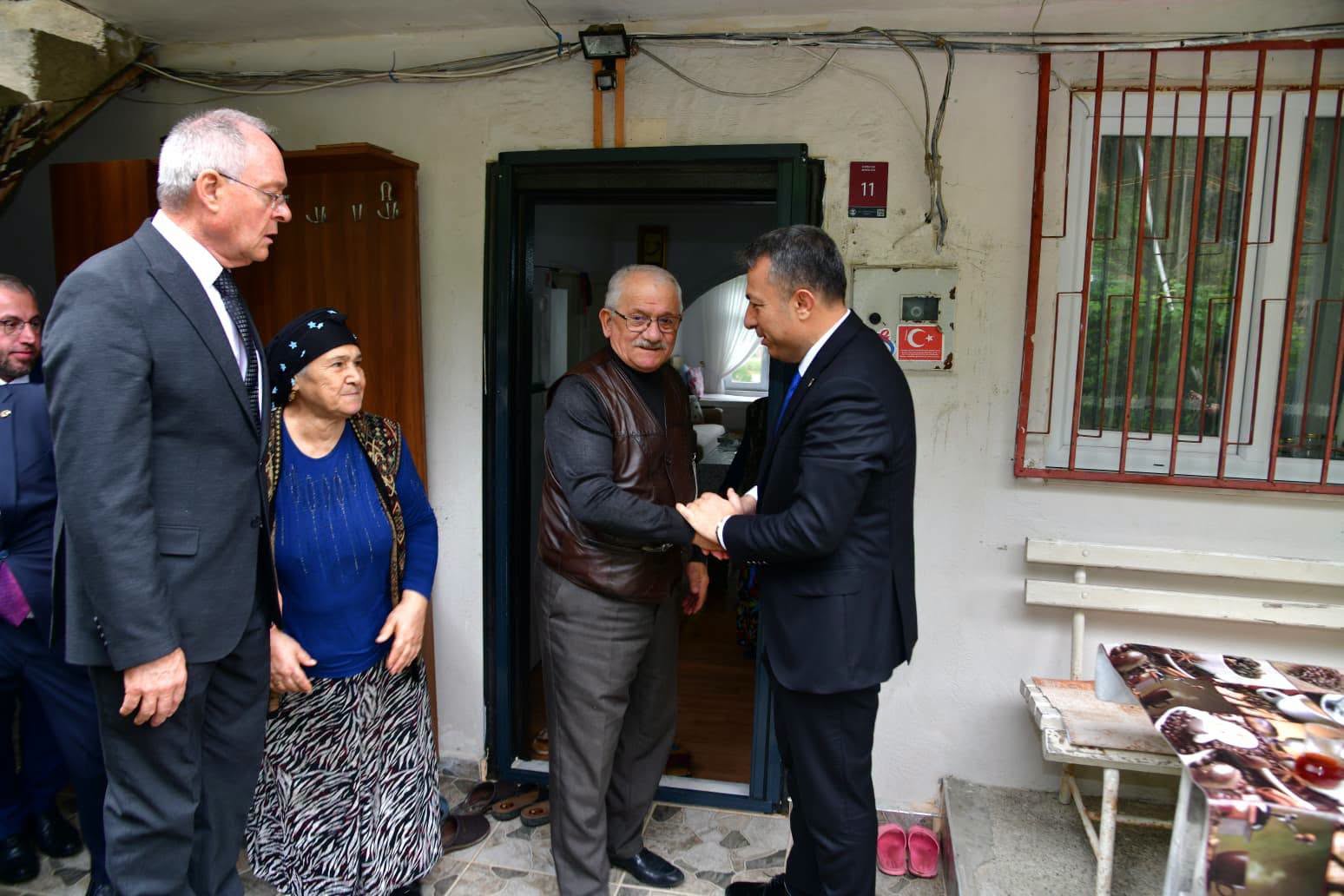 Trabzon Valisi Tahir Şahin’den Şehit Ailesine Anlamlı Ziyaret