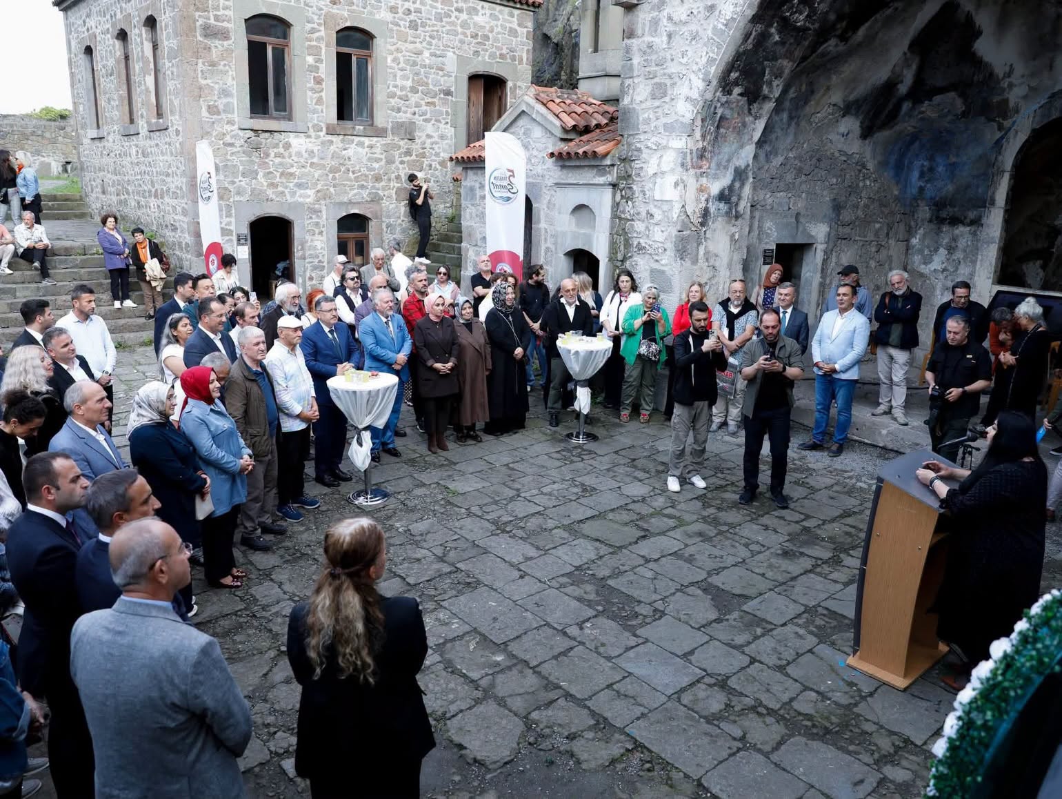 Trabzon’da Uluslararası Sanat Buluşması Sergisi Sanatseverlerle Buluştu