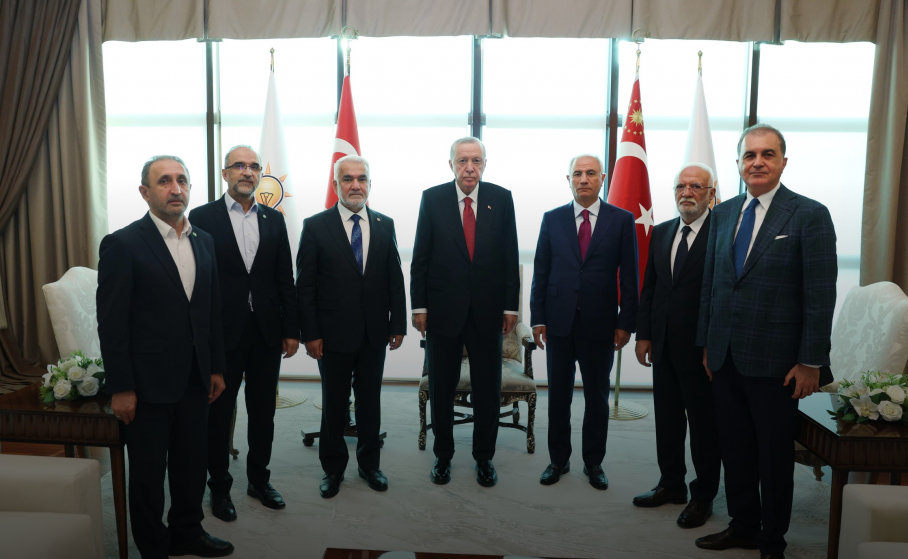 Cumhurbaşkanı Erdoğan, HÜDA PAR Genel Başkanı Yapıcıoğlu’nu kabul etti
